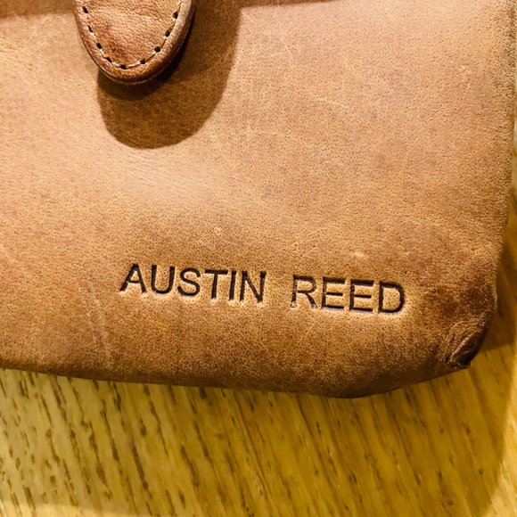 Austin Reed Crossbody - Picture 3 of 5